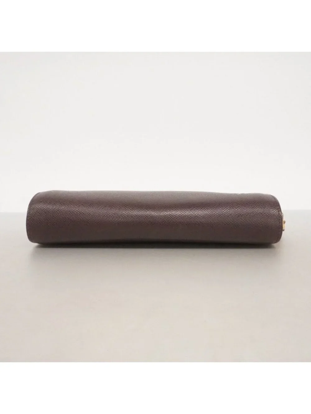 Louis Vuitton Clutch Taiga Baikal Acajou